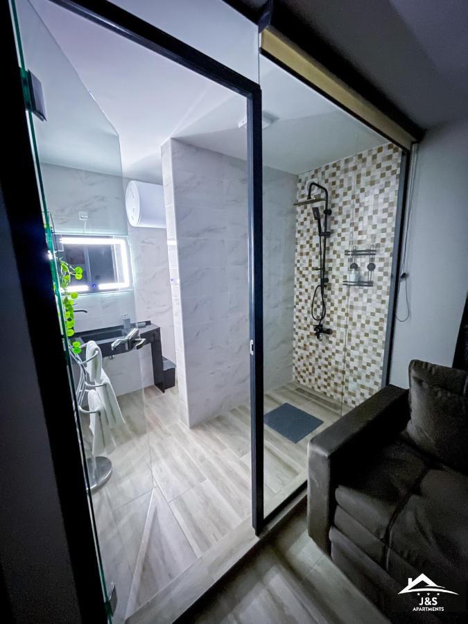 J&S Apartments Nis Bagian luar foto