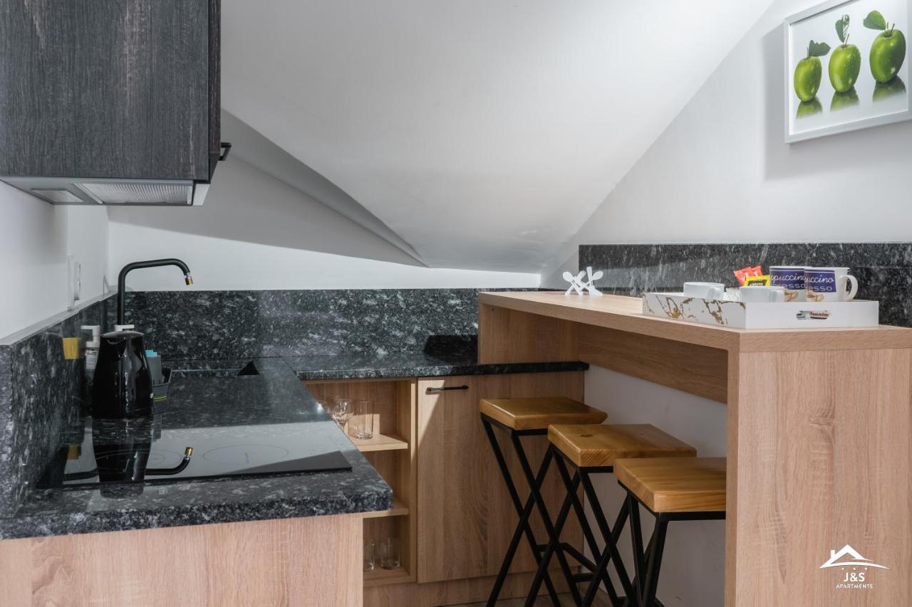 J&S Apartments Nis Bagian luar foto