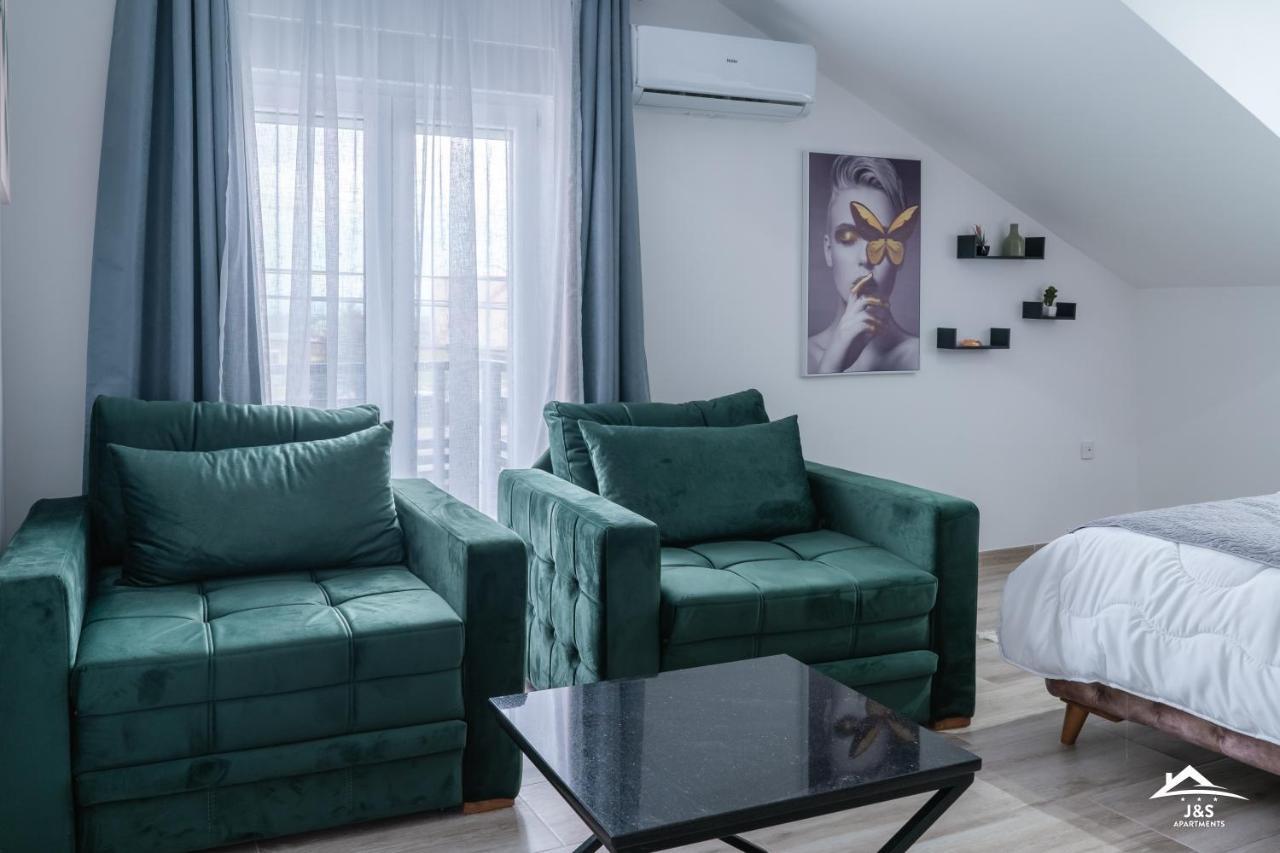 J&S Apartments Nis Bagian luar foto