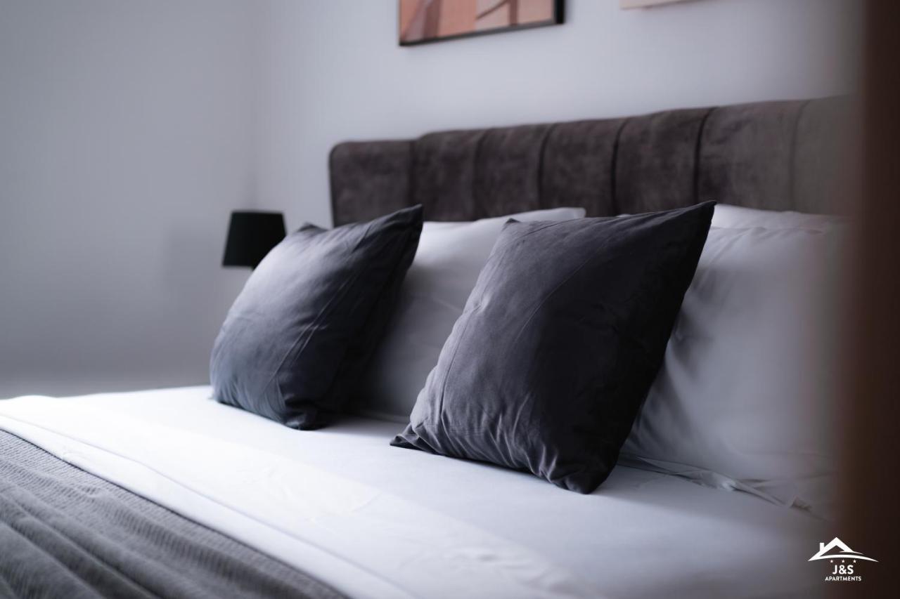 J&S Apartments Nis Bagian luar foto