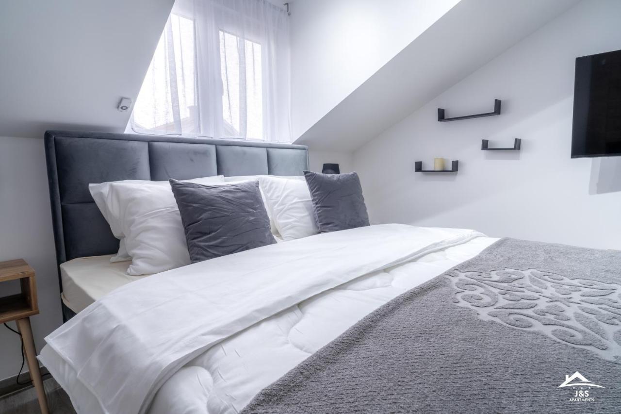 J&S Apartments Nis Bagian luar foto