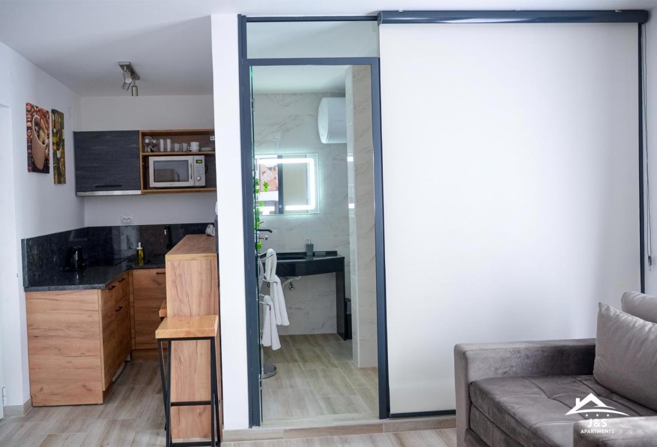 J&S Apartments Nis Bagian luar foto